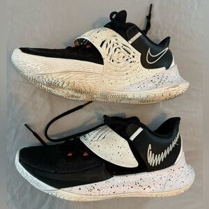 Nike Kyrie 3 Team Low Black White ! SOLID SHOES! For the collectors.